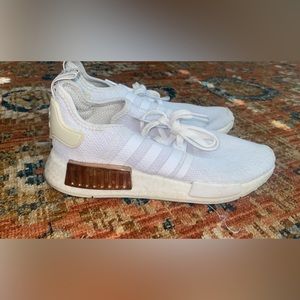 White adidas nmd’s